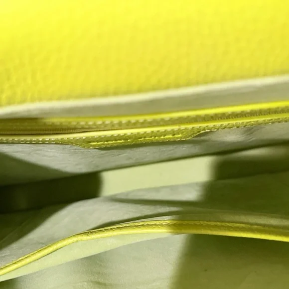 Sassy Jones Neon Yellow Laptop Bag - Picture 6 of 6